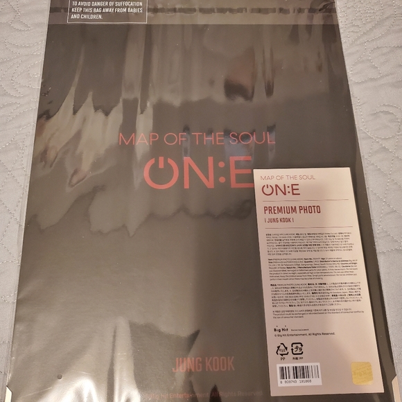 BTS Junkook premium photo - Picture 2 of 2